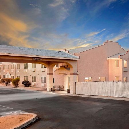 Motel Super 8 By Wyndham Yucca Val/Joshua Tree Nat Pk Area Yucca Valley Exterior foto