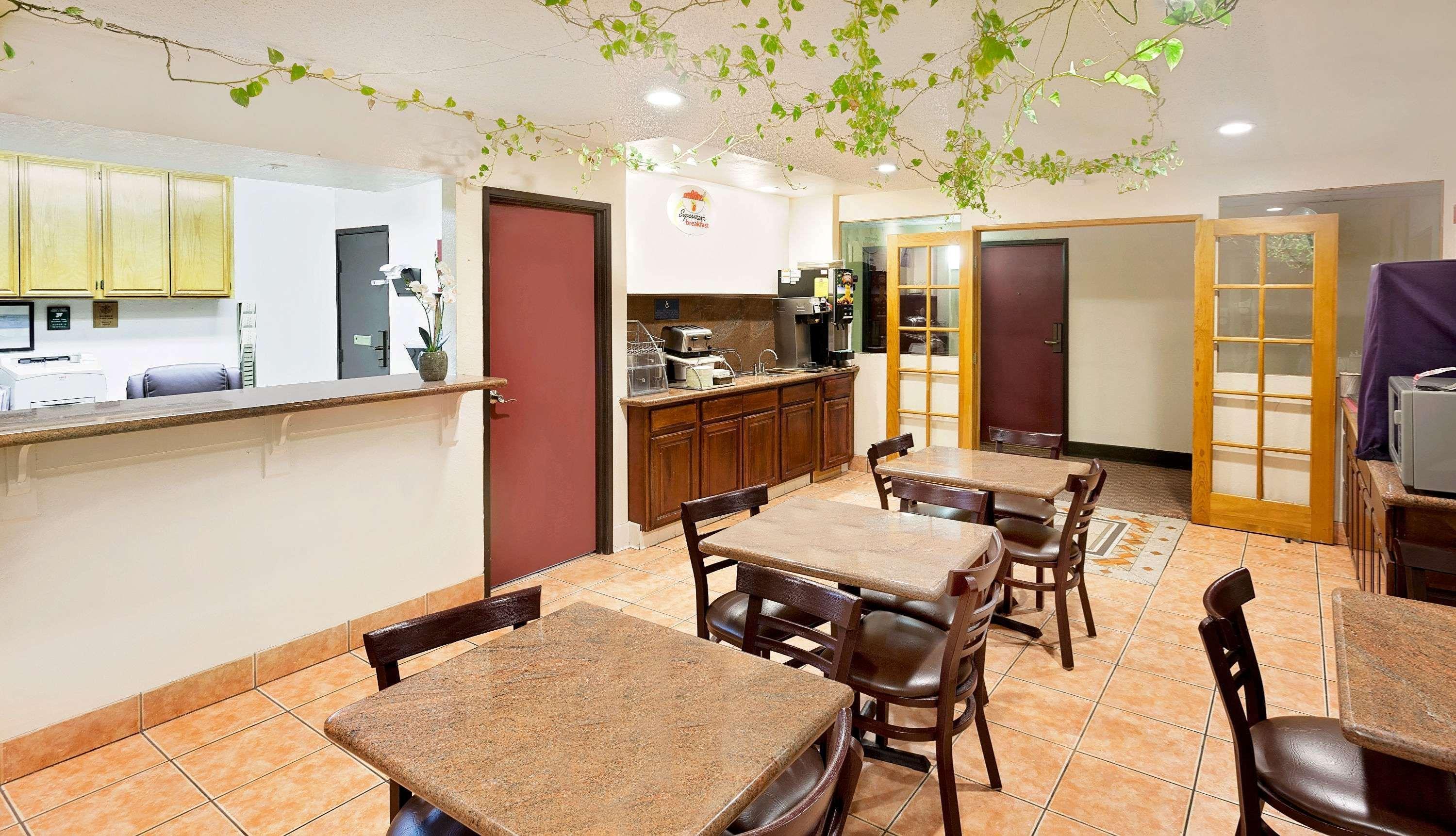 Motel Super 8 By Wyndham Yucca Val/Joshua Tree Nat Pk Area Yucca Valley Exterior foto