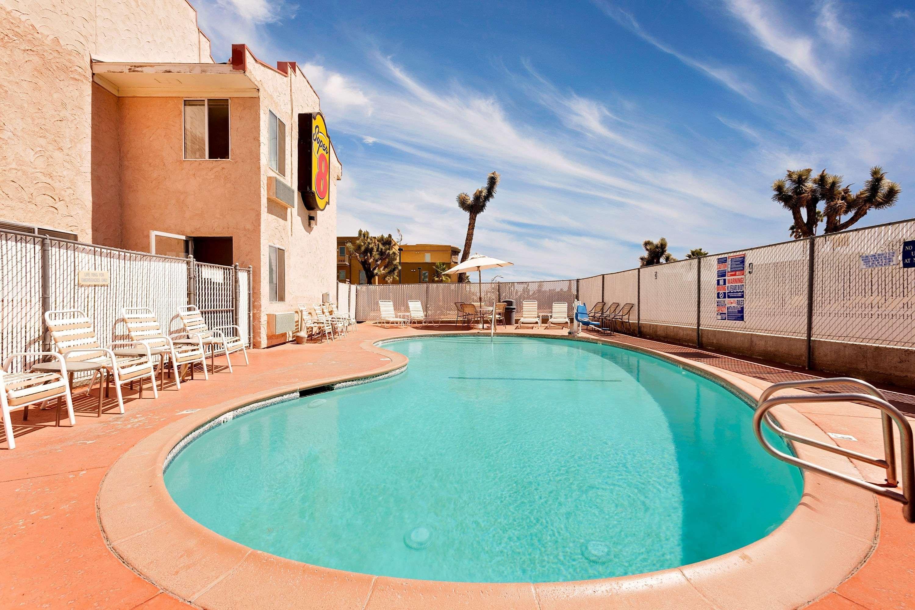 Motel Super 8 By Wyndham Yucca Val/Joshua Tree Nat Pk Area Yucca Valley Exterior foto